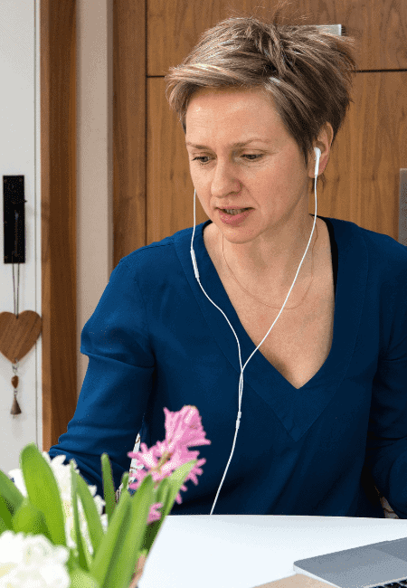 Working-online-Jen-Adams-background